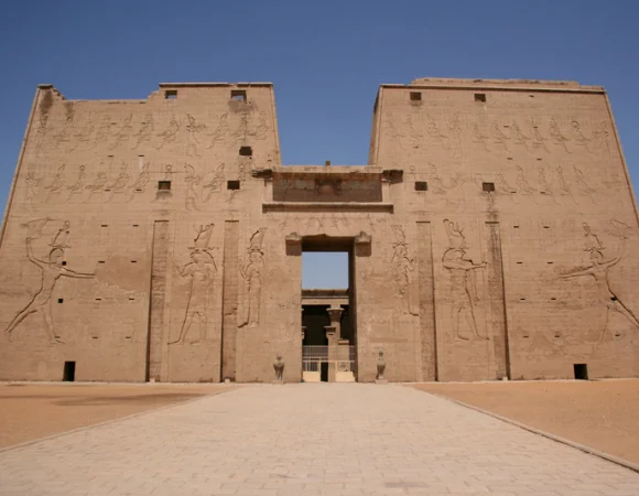 Aswan to Luxor Private Tour: 3 Fascinating Sights at Kom Ombo Temples